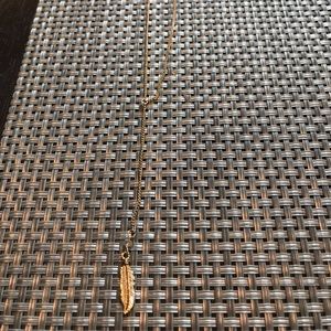 Choker with leaf dangle